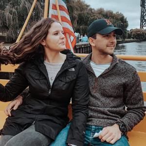 Meet your Posher, Caitlin